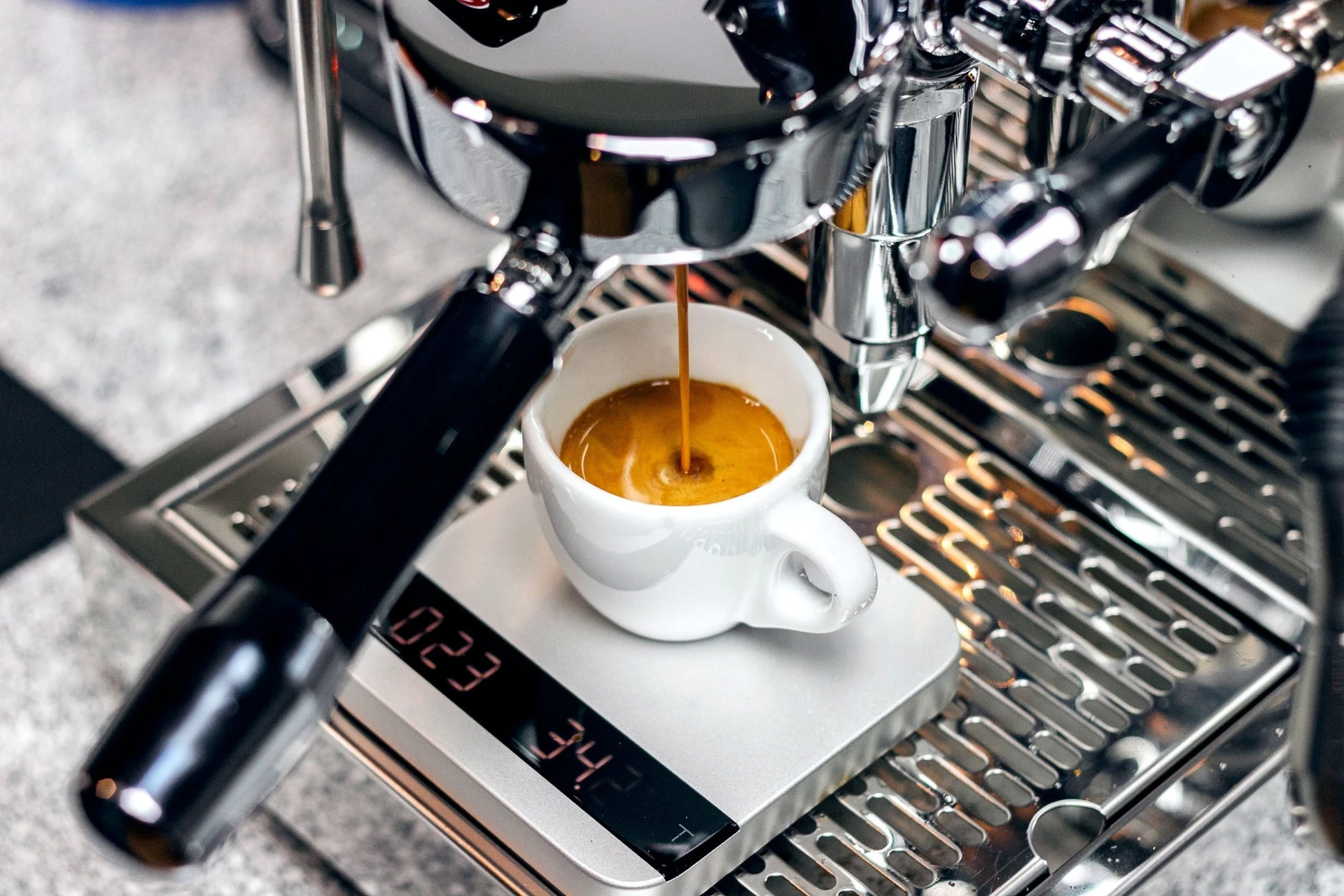 ECM Angled Bottomless Portafilter 6 ECM Angled Bottomless Portafilter